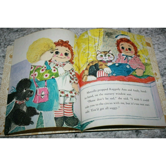 Raggedy Ann & Andy and the Rainy-Day Circus by Barbara S Hazen Hardcover 1978 - Picture 2 of 4